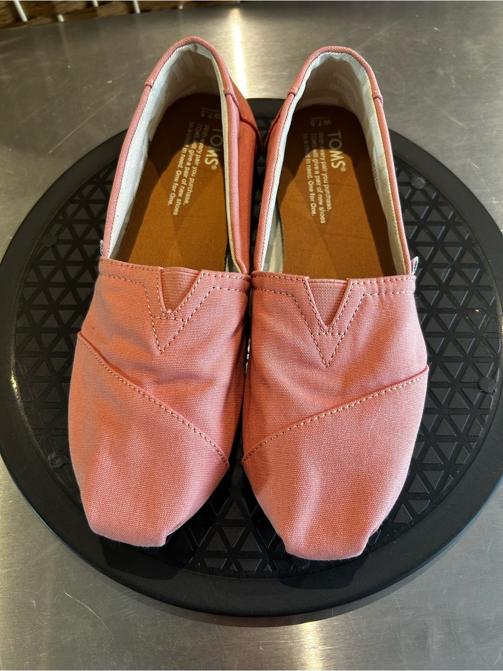 TOMS Classic Alpargata Slip-On Shoes Pink Canvas Women’s US 7.5 Casual Comfort
